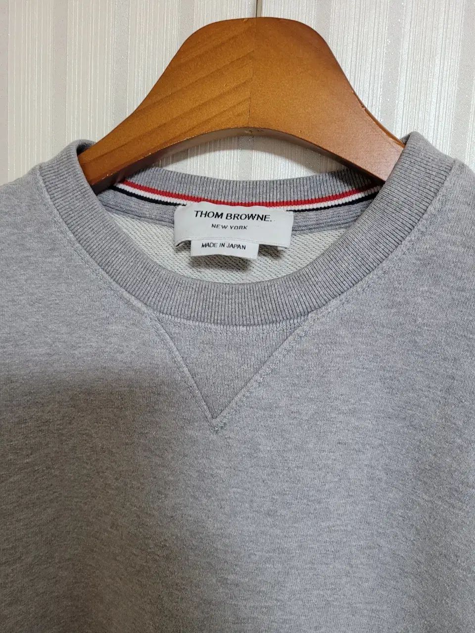 トムブラウン グレー 斜めボーダー 袖ストライプ サイドスリット スウェット 220321