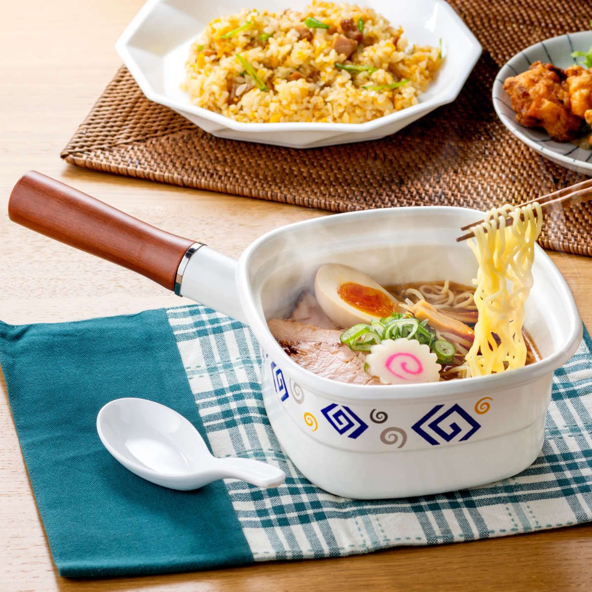 角型片手鍋 14cm IH対応 ホーロー製 四角いお鍋 麺ごこち （ ガス火