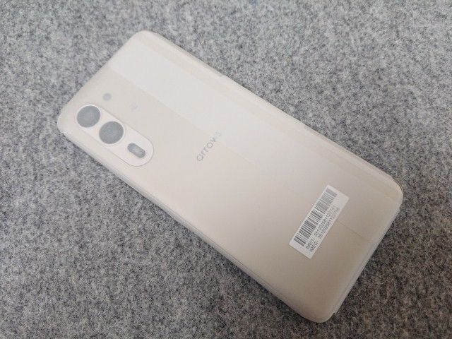 未使用品】 arrows We2 Plus M06 SIMフリー シャンパンシルバー iiJmio