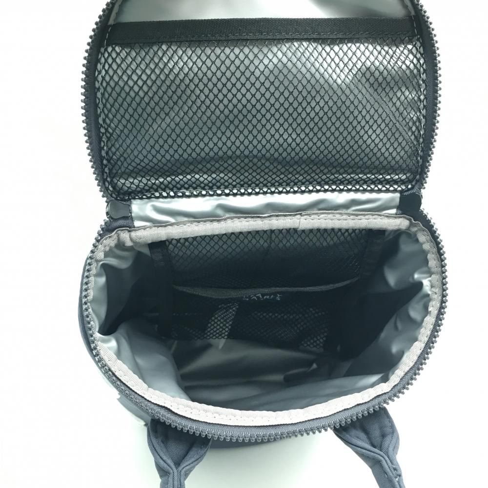 グレー×白 ロゴ総柄