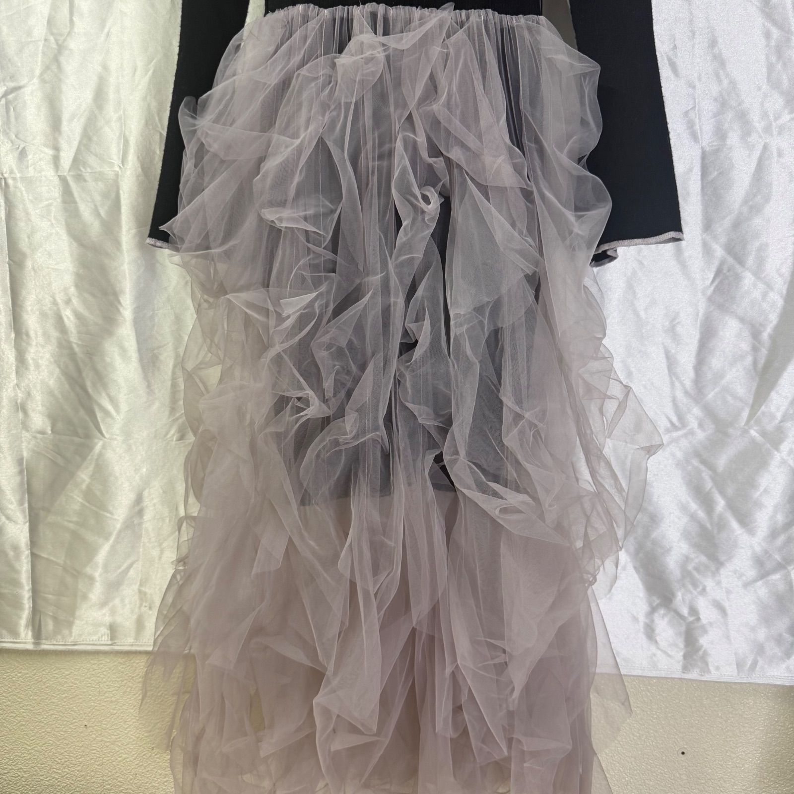 Riu Tulle raffle docking knit dress Rちゃん Rちゃんブランド】riu Tulle raffle docking knit dress - メルカリ
