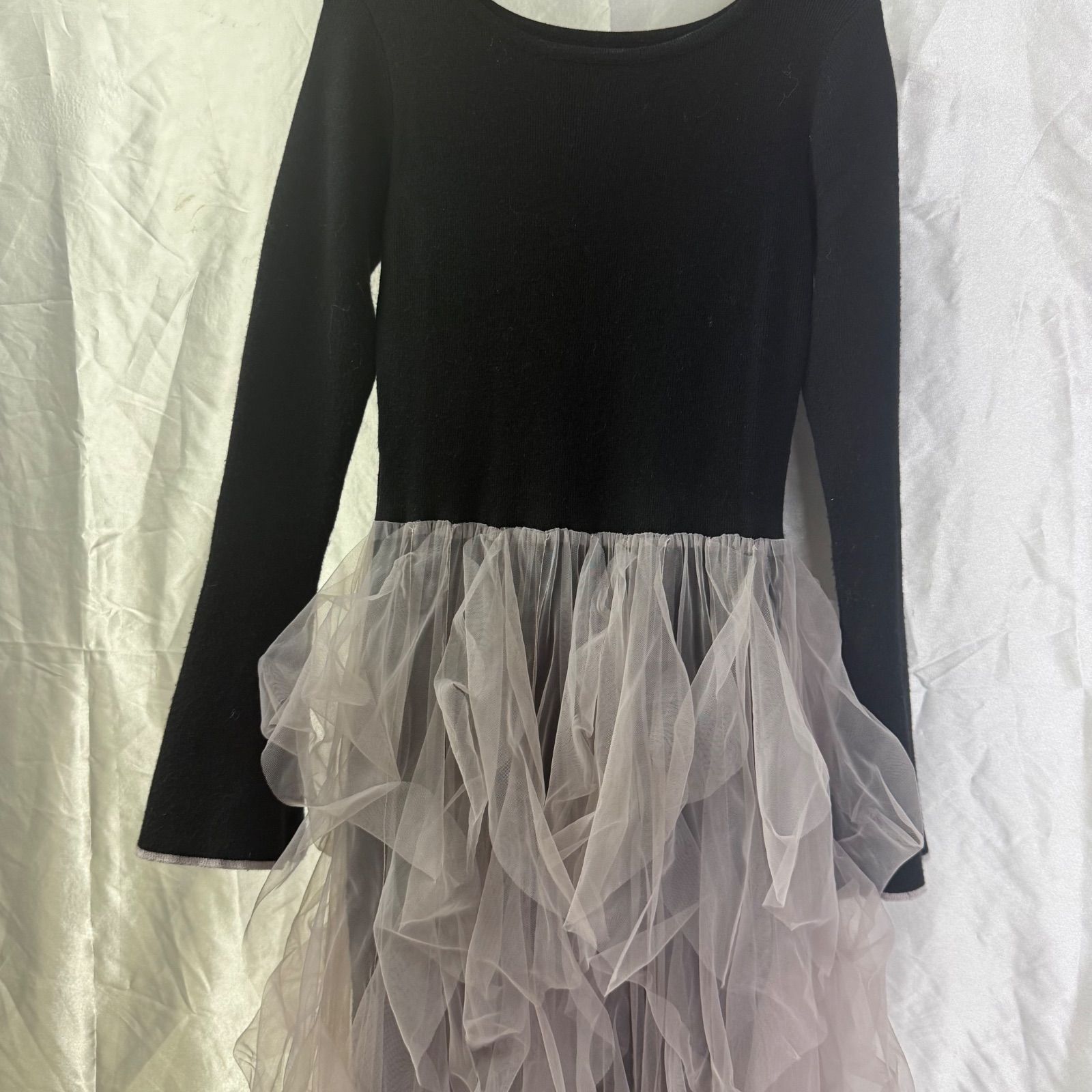 Riu Tulle raffle docking knit dress Rちゃん Rちゃんブランド】riu Tulle raffle docking knit dress - メルカリ