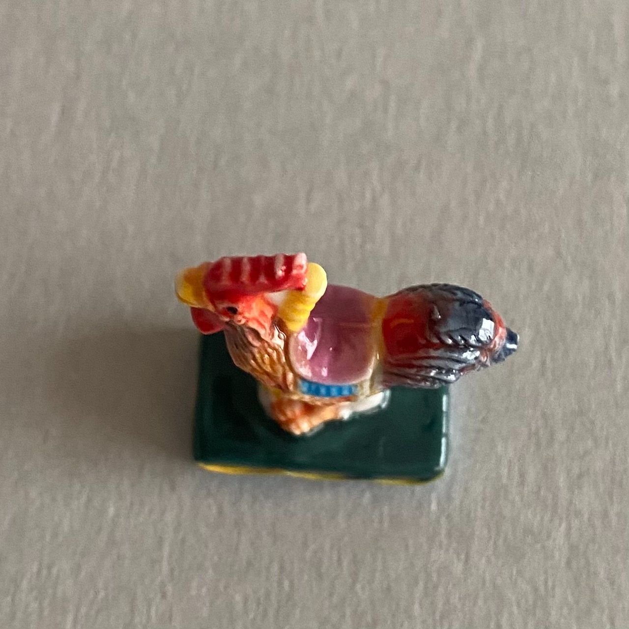 メリーゴーランドの鶏のフェーブ／回転木馬／遊園地／フランス雑貨