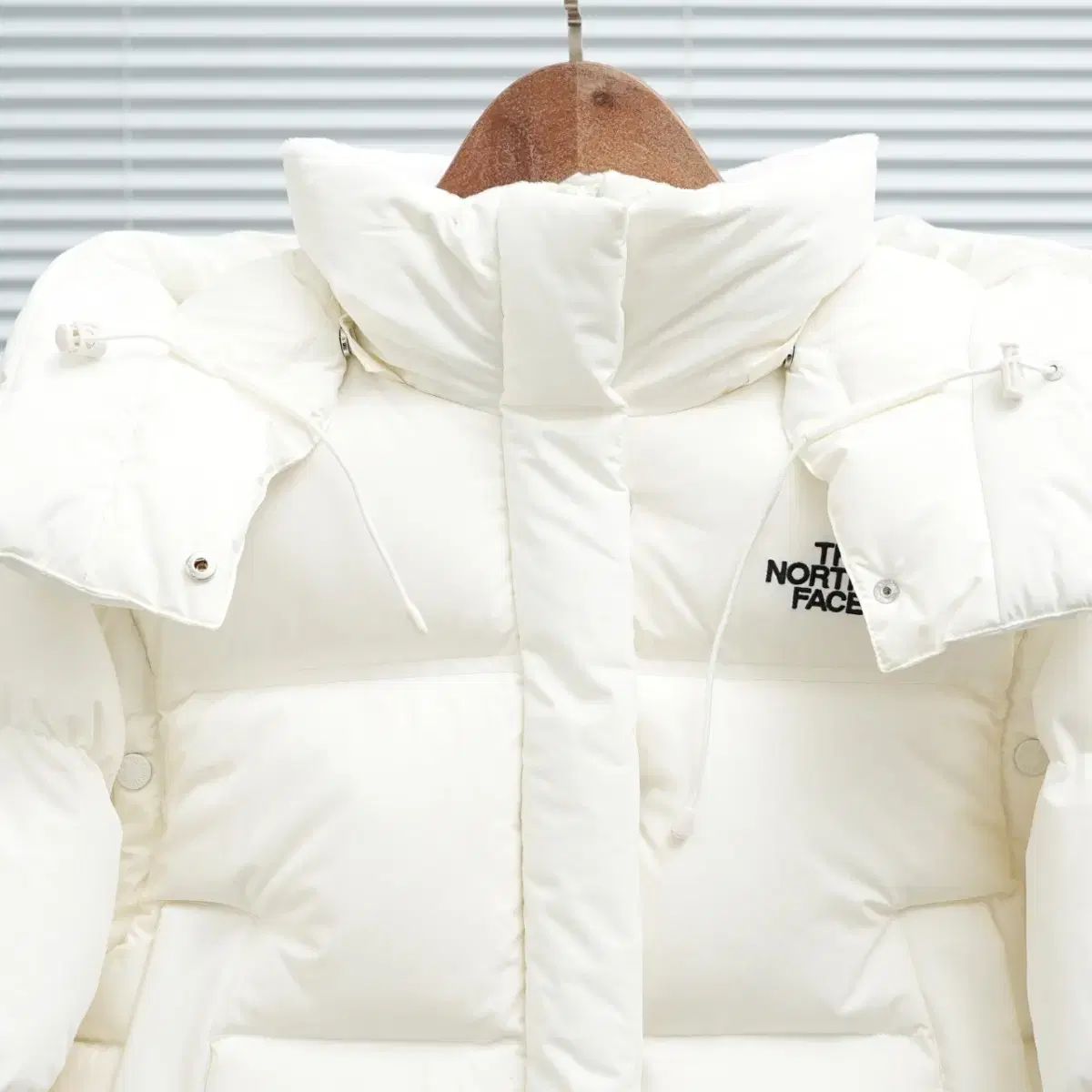 THE NORTH FACE ザノースフェイス 白 レディース グロッシー RDS RUN 