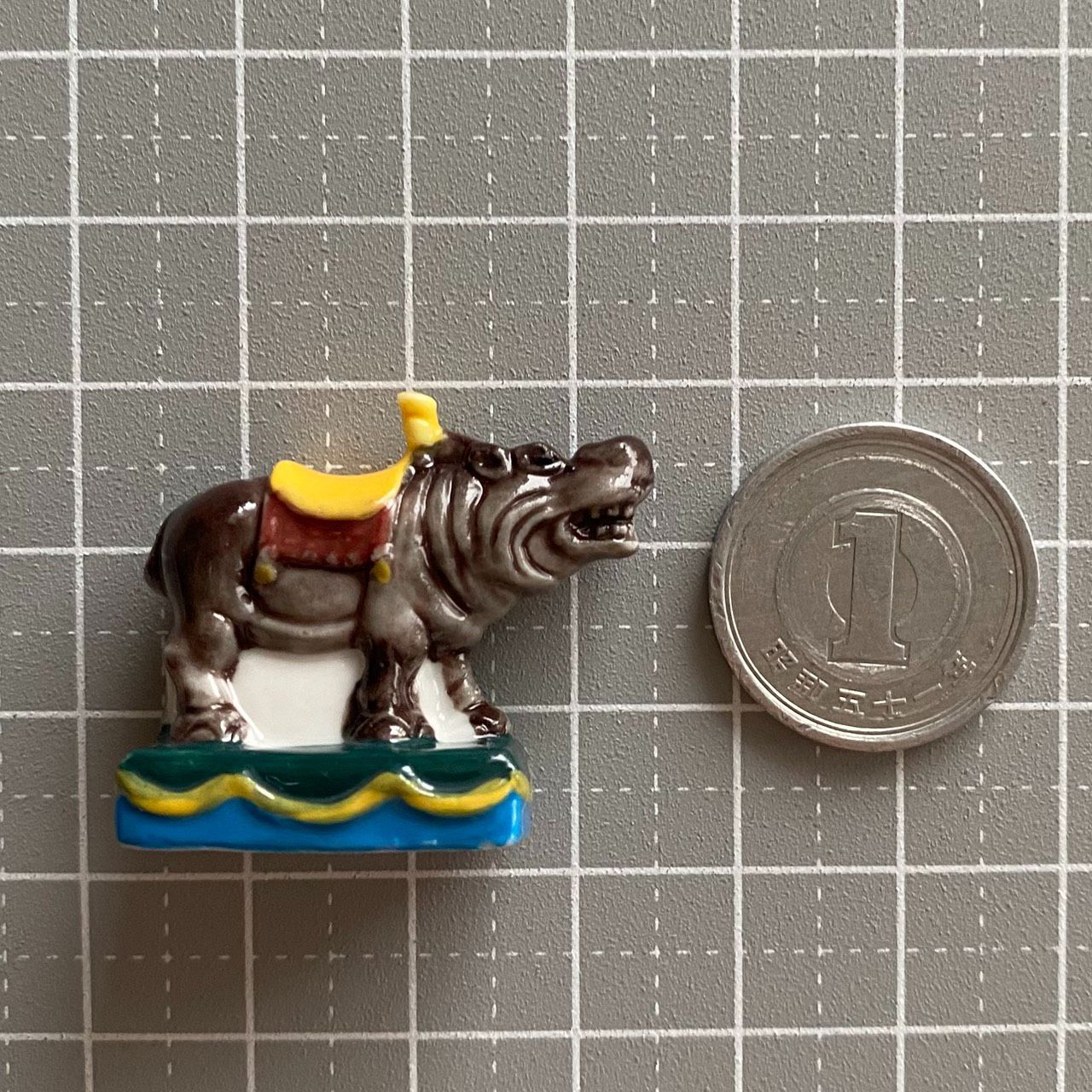 メリーゴーランドのカバのフェーブ／回転木馬／遊園地／フランス雑貨