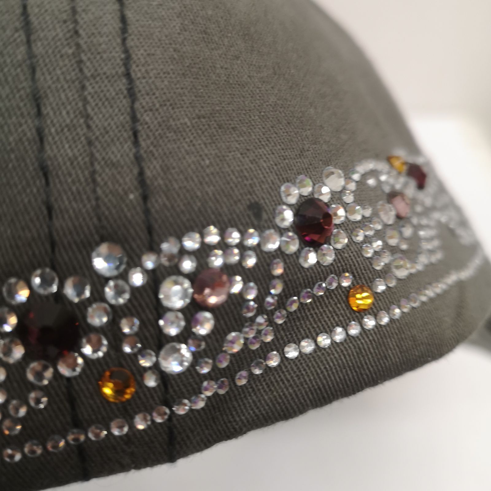 古着 BossUp EXCLUSIVE RHINESTONE TIARA CAP NUBIAN限定 ライン