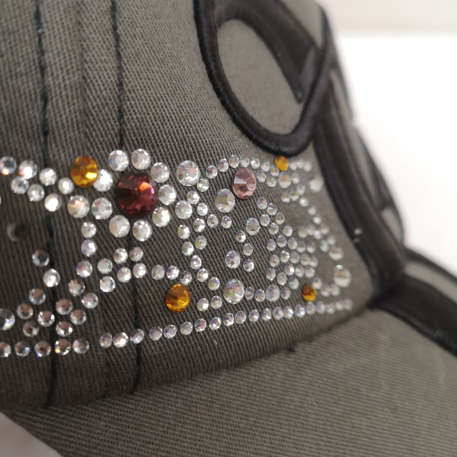 古着 BossUp EXCLUSIVE RHINESTONE TIARA CAP NUBIAN限定 ライン