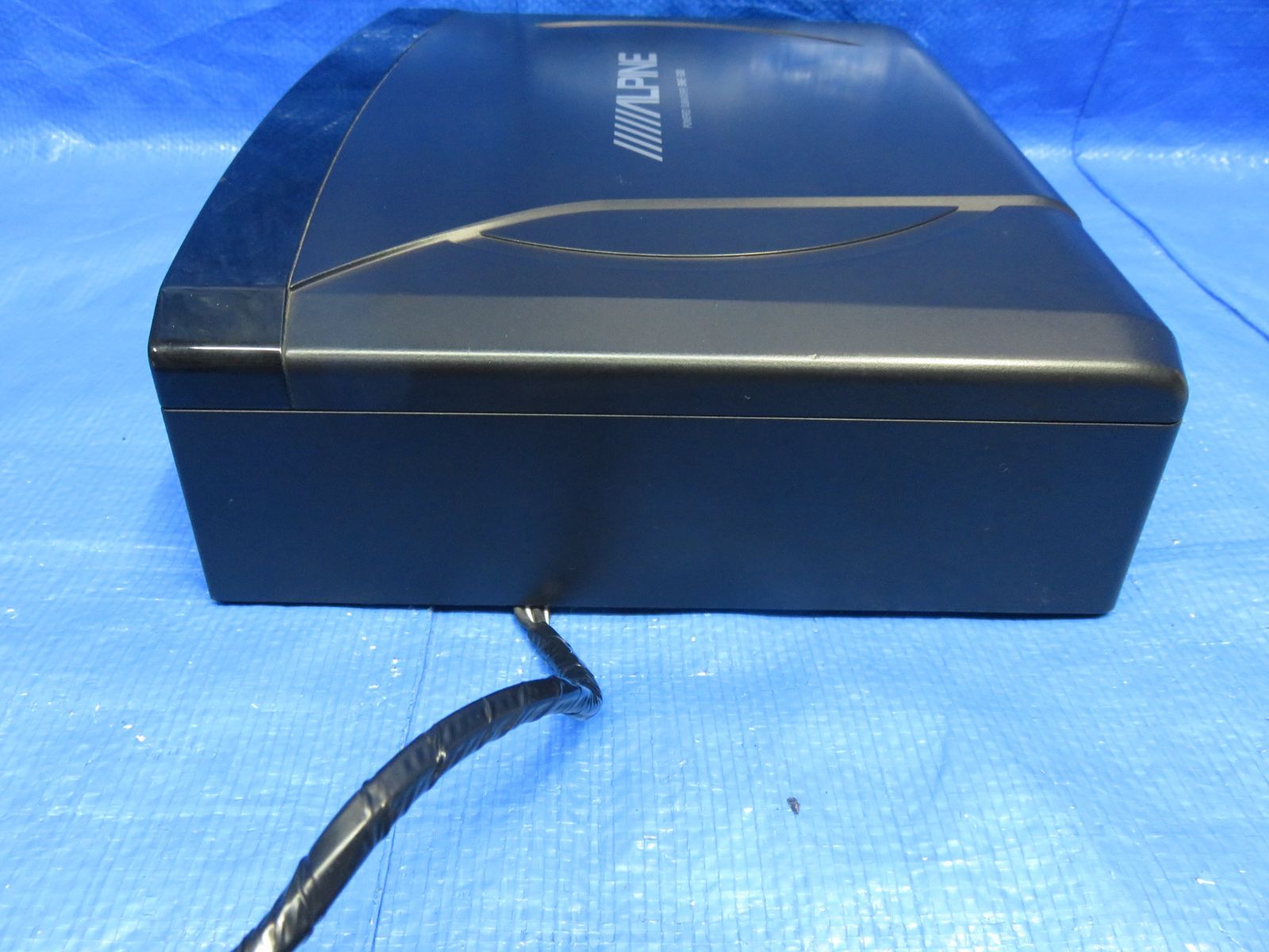 LA9177* 音出しOK アルパイン 20cm パワードサブウーファー シート下
