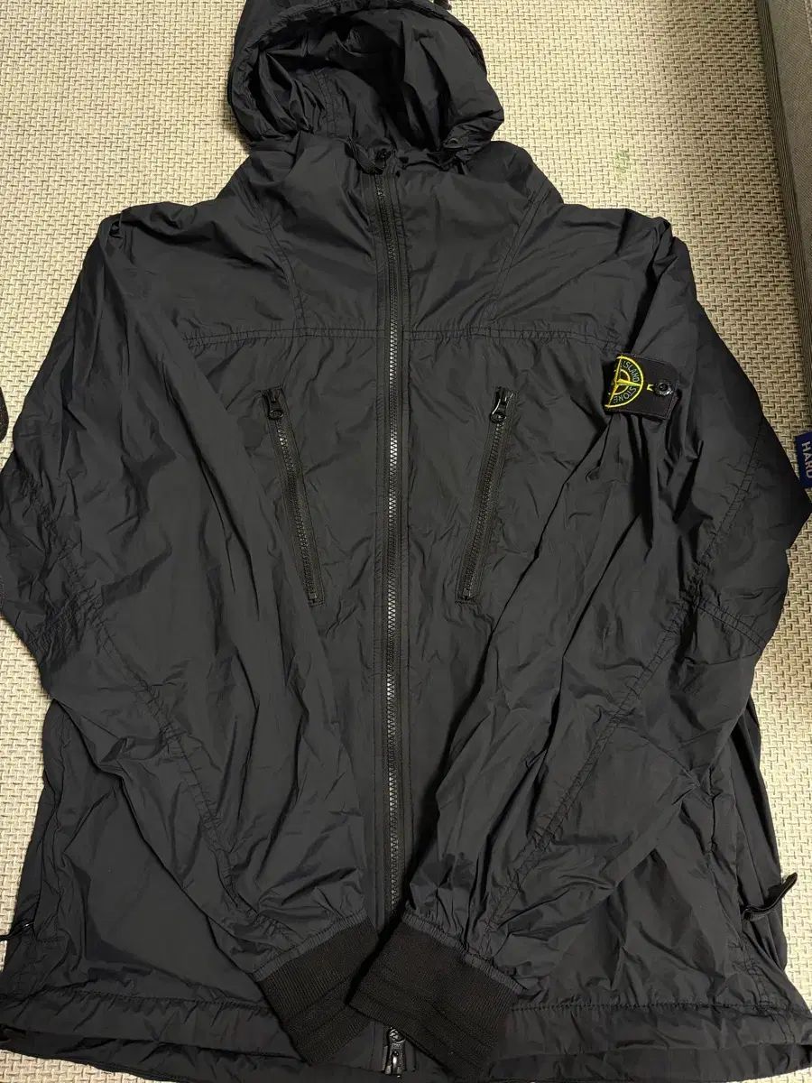 25ss/ほぼ新品 STONE ISLAND ストーンアイランド スキンタッチ