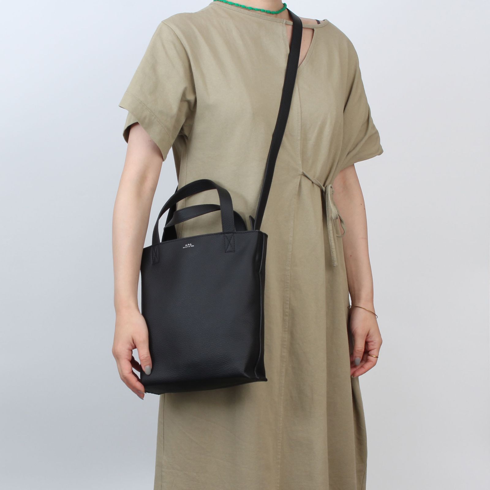 アーペーセー A.P.C. バッグ 2WAYトート/ショルダーバッグ CABAS MAIKO 