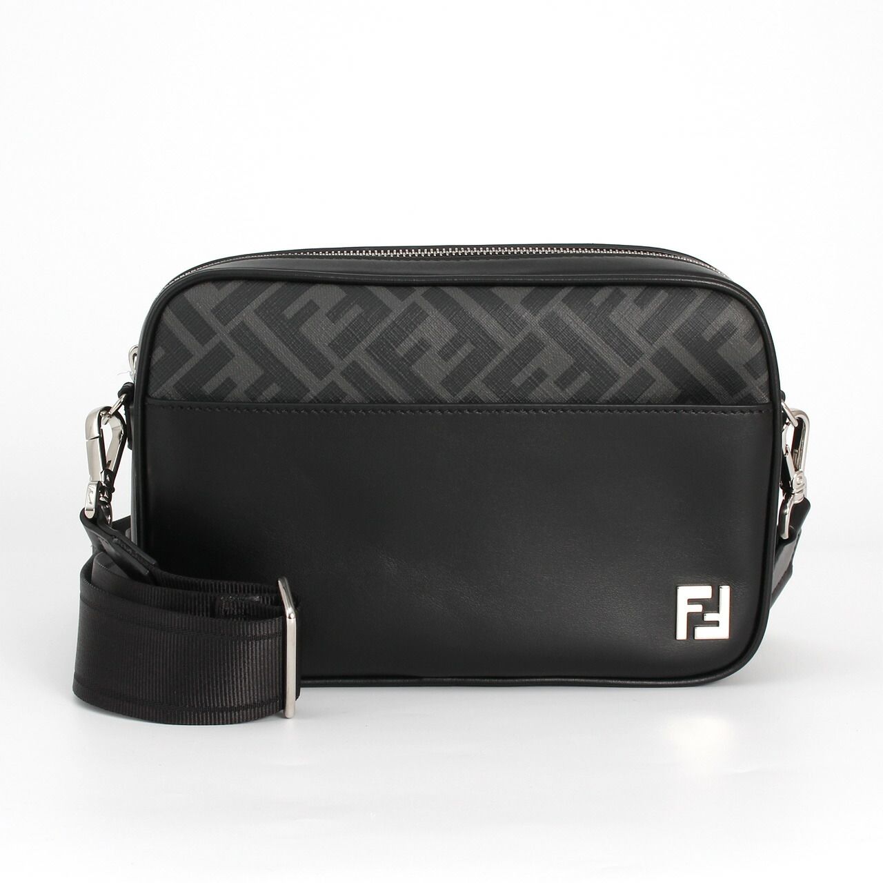 フェンディ FENDI バッグ ショルダーバッグ SQUARED FF CAMERA CASE 