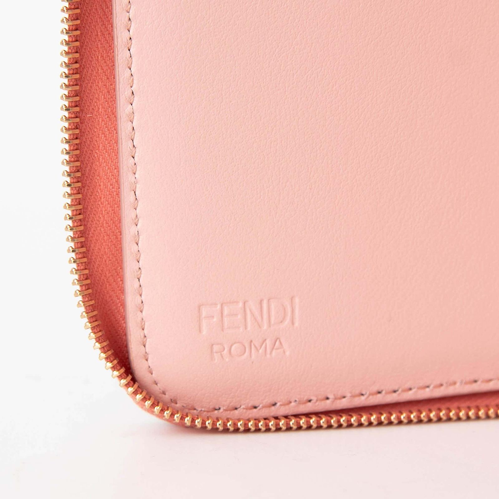 フェンディ FENDI 財布 ラウンドファスナー二つ折り財布 FF DIAMONDS