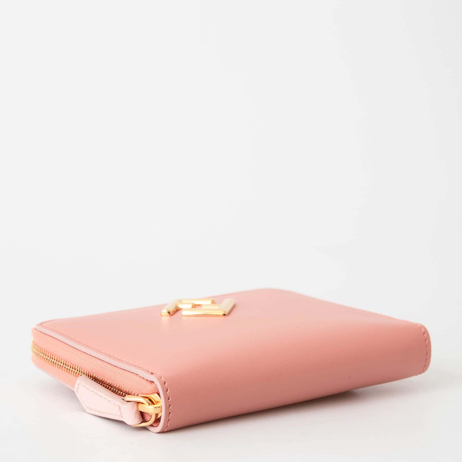 フェンディ FENDI 財布 ラウンドファスナー二つ折り財布 FF DIAMONDS