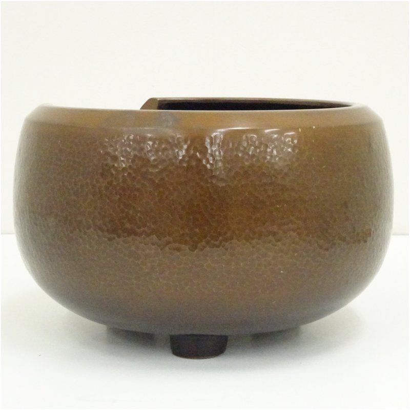 釜師 高木治良兵衛造 槌目打宣徳風炉（五徳・底瓦付）（共箱） 茶道
