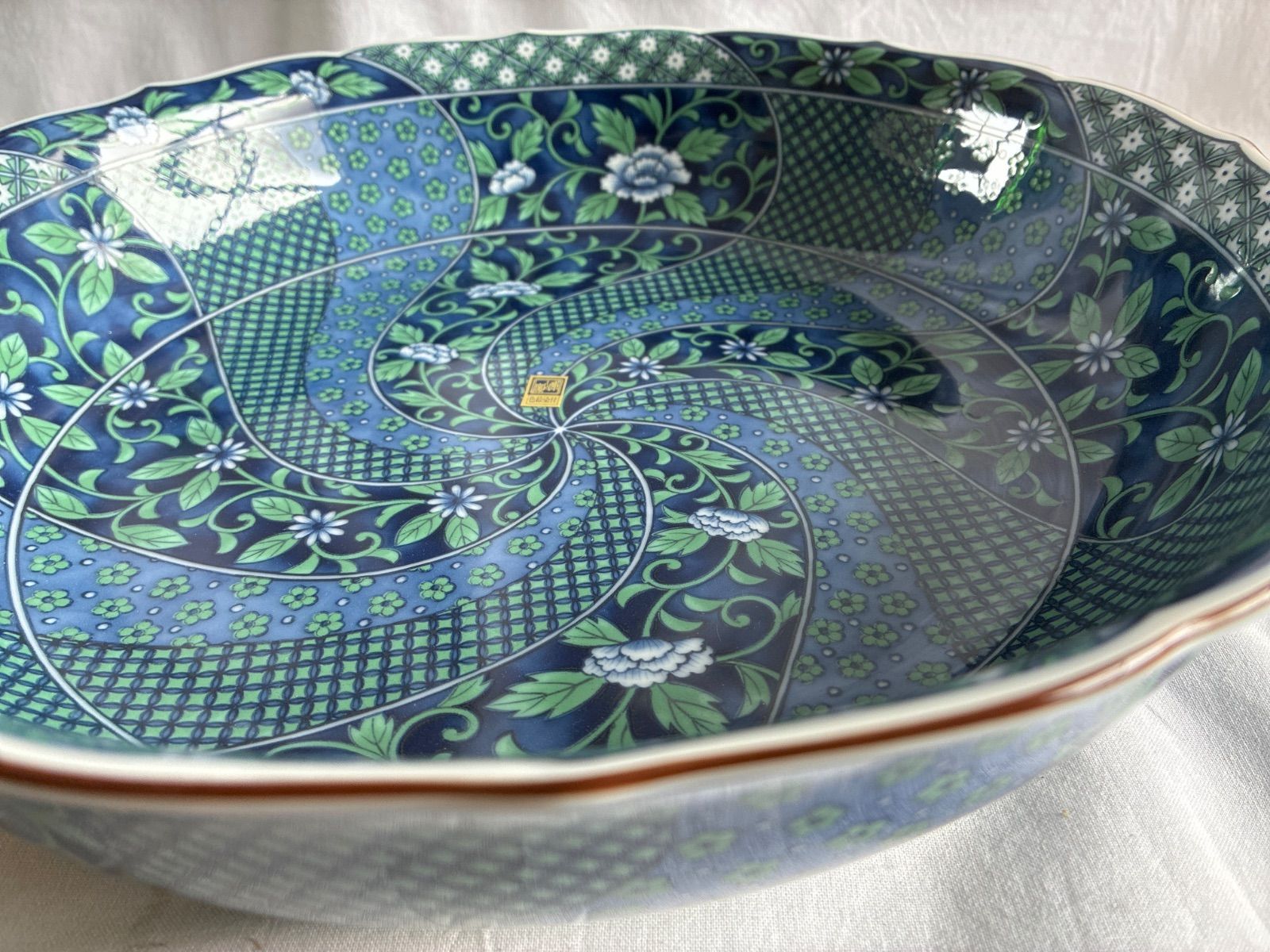 未使用】庫山窯 緑華祥瑞 輪花尺盛鉢 直径30cm 大皿 特大盛り鉢 - メルカリ
