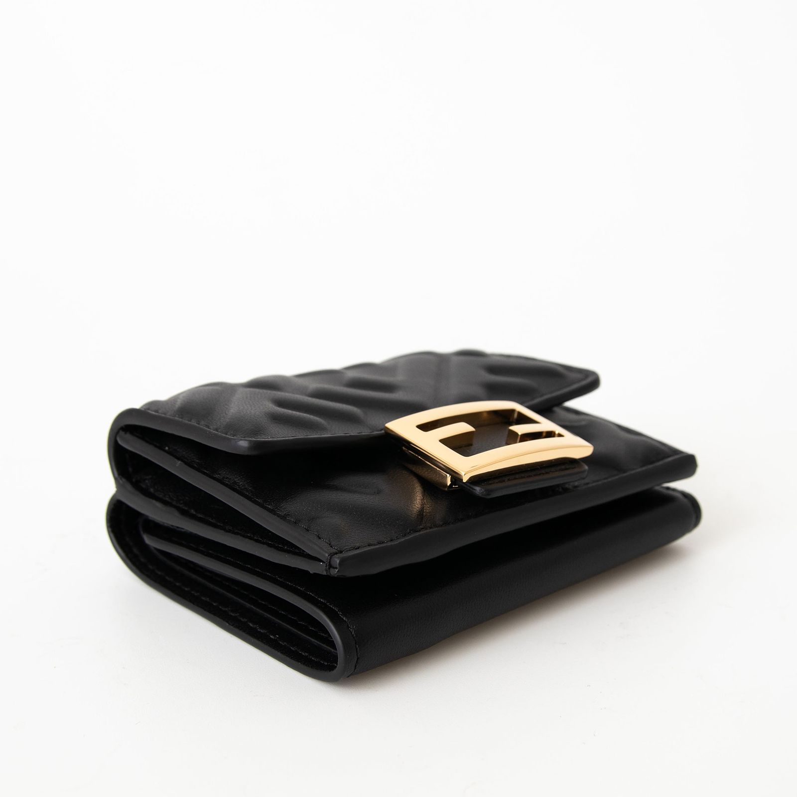 フェンディ FENDI 財布 三つ折り財布 BAGUETTE MICRO TRIFOLD WALLET 