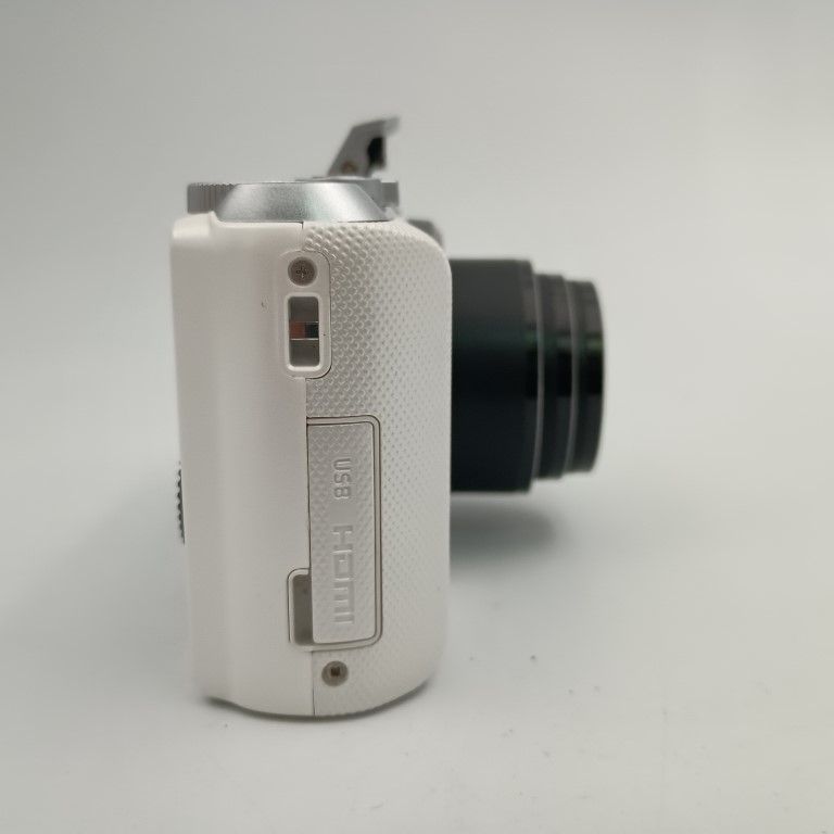 Casio EXILIM EX-ZR850 White コンパクトデジタルカメラ - メルカリ