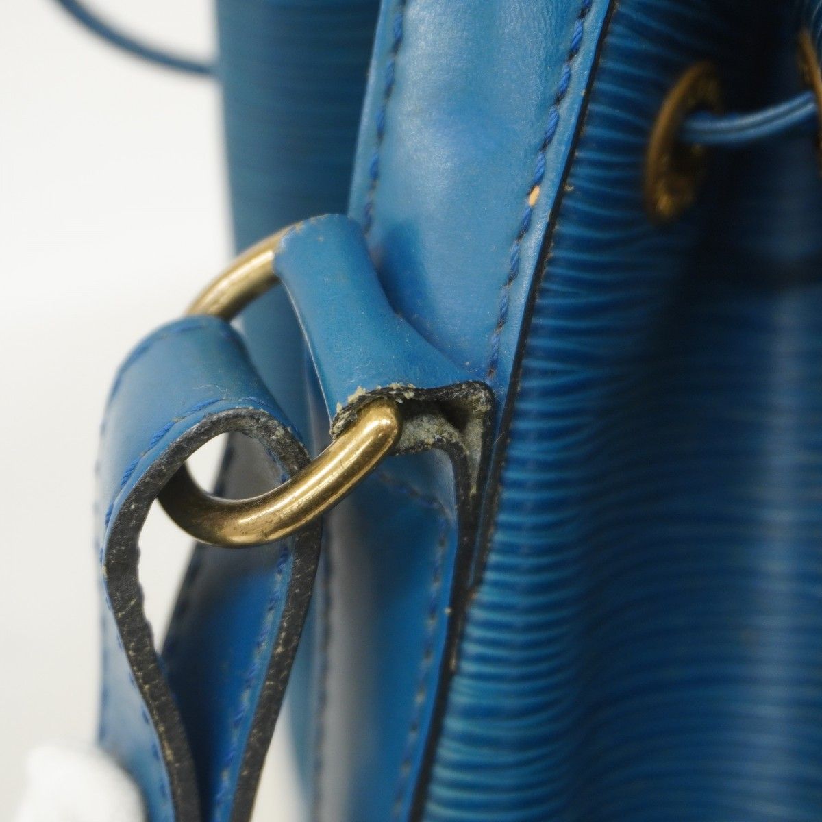 6bc4454】ルイヴィトン ショルダーバッグ エピ プチノエ M44105 トレド