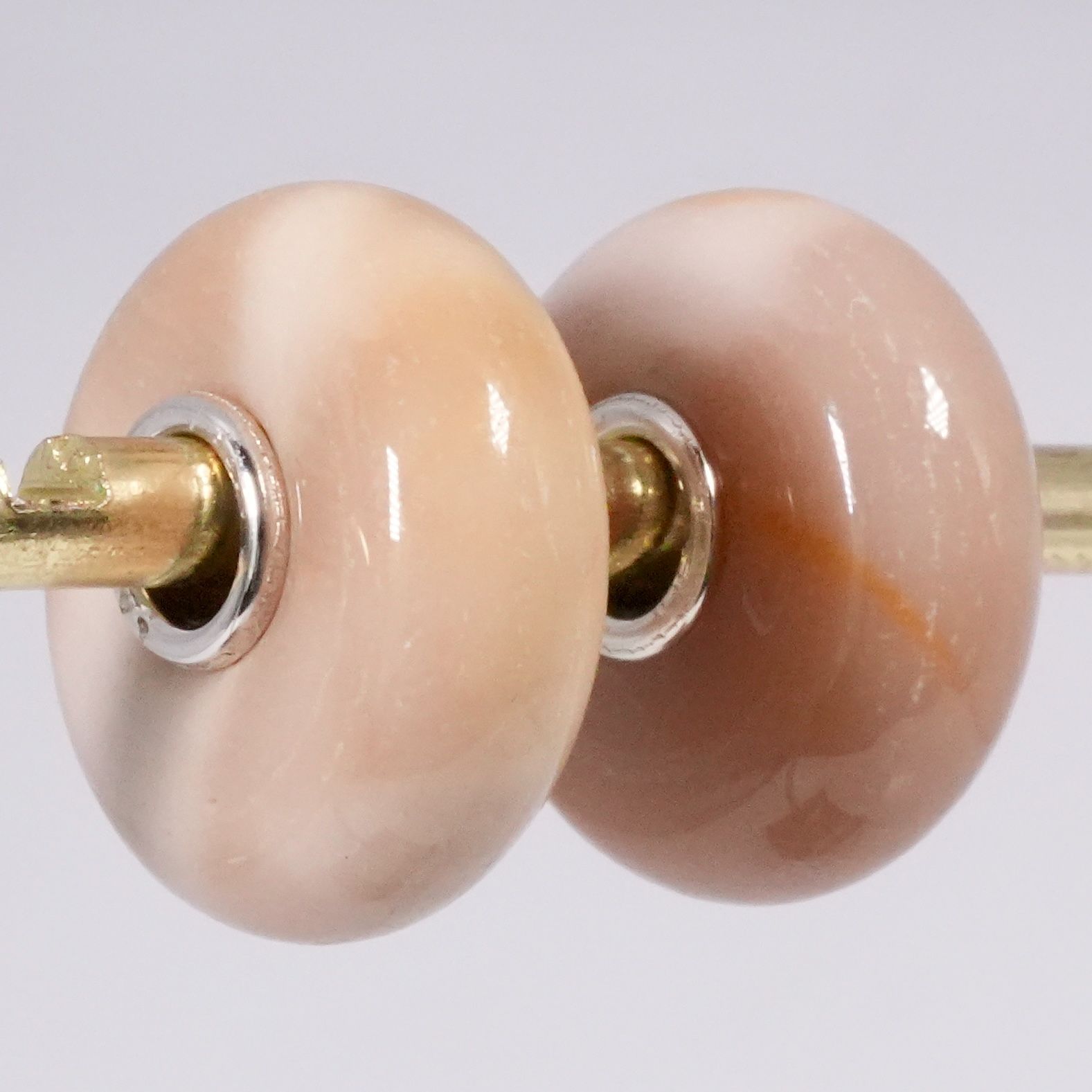 トロールビーズ 天然石 ホワイトストーン ビーズ/25-2642 - メルカリ