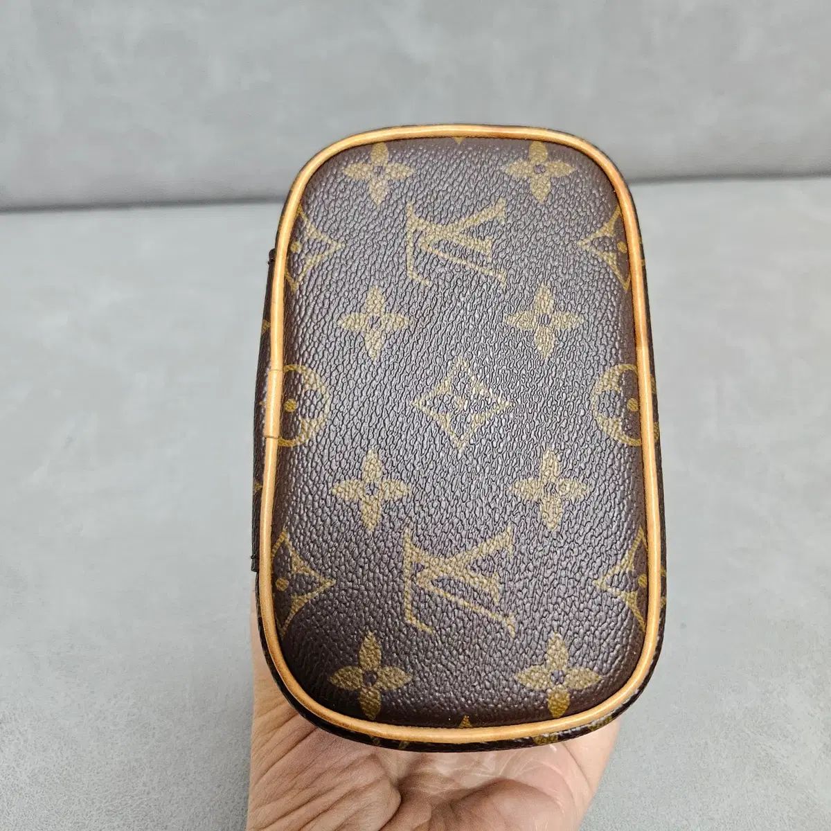 Buy from Japan Easily