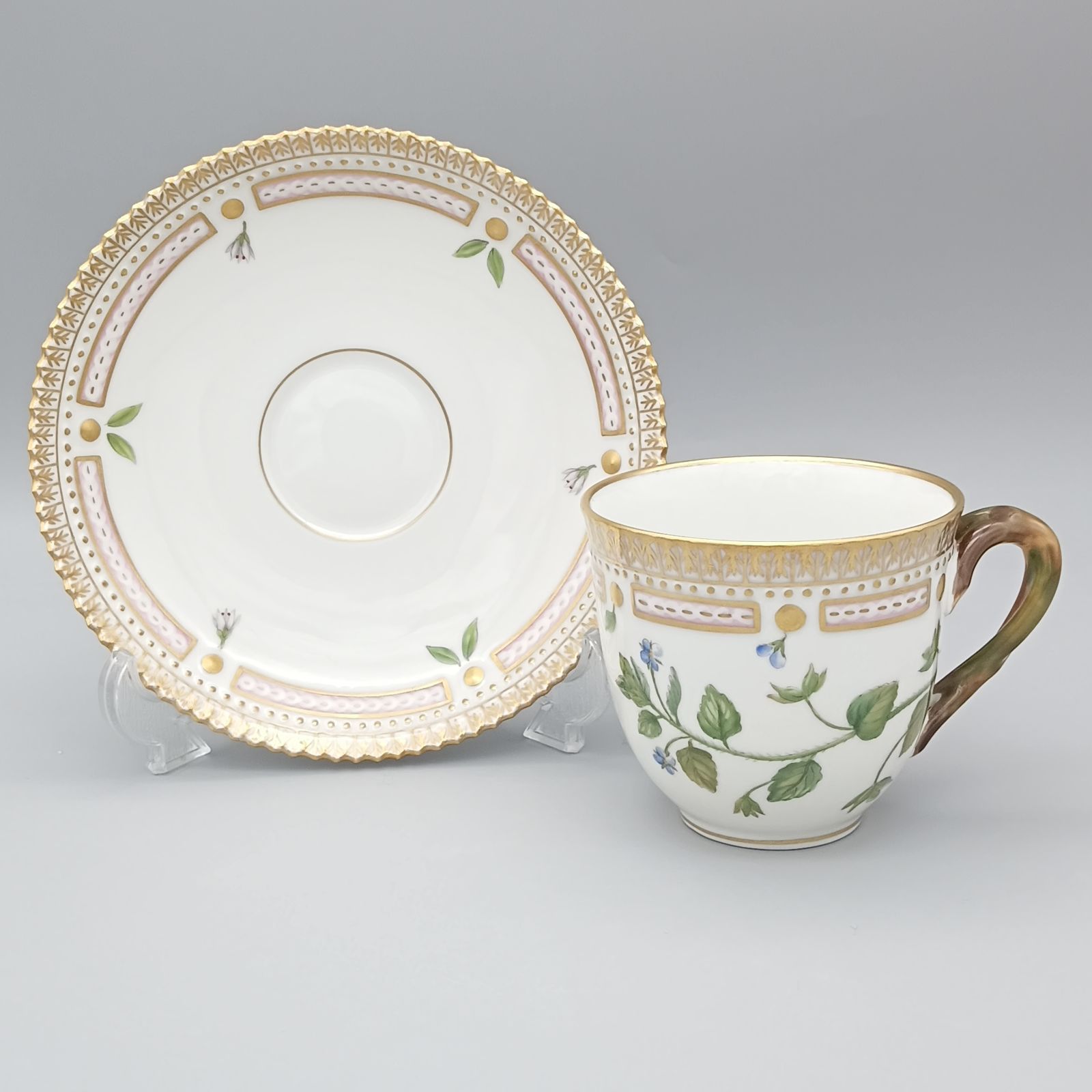 ロイヤルコペンハーゲン フローラ ダニカ ティー カップ＆ソーサー 最