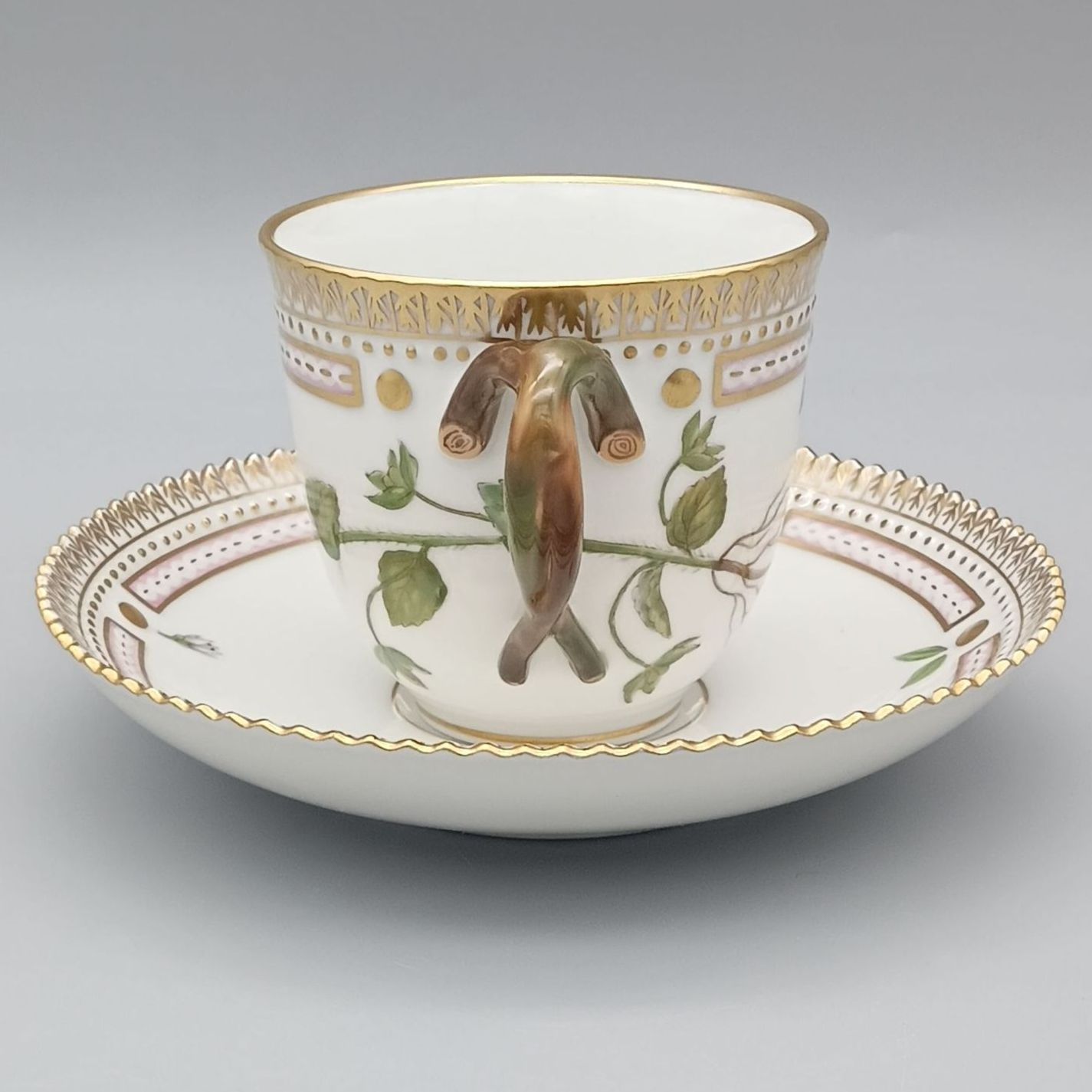 ロイヤルコペンハーゲン フローラ ダニカ ティー カップ＆ソーサー 最