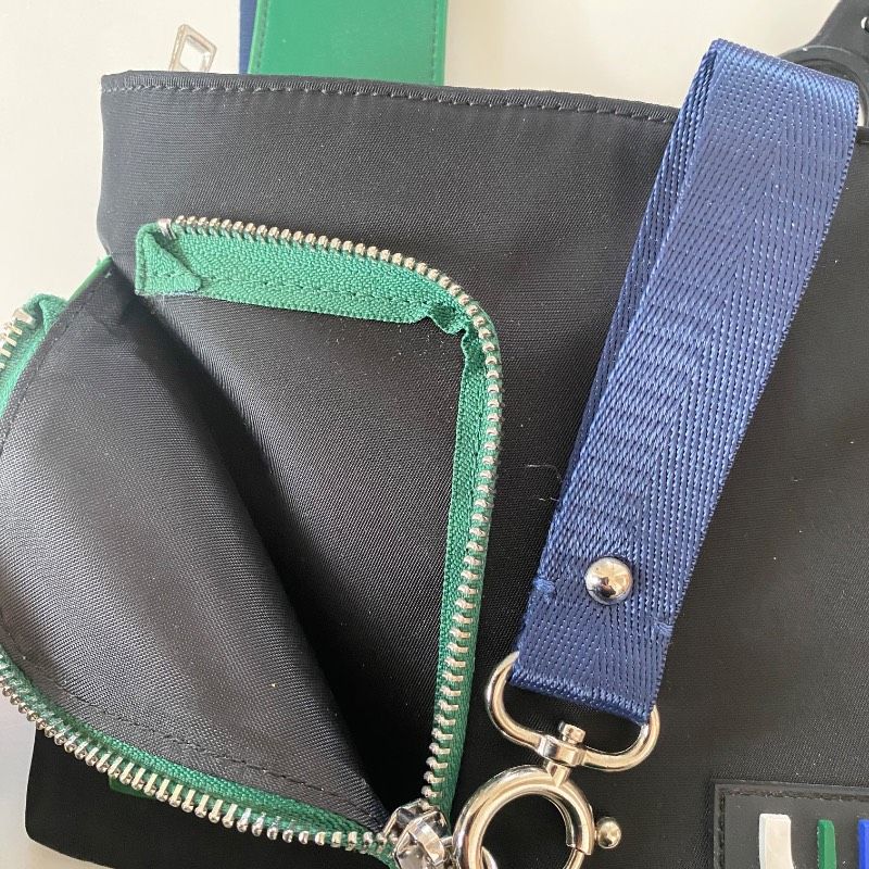 UN3D. アンスリード 5TH ANNIV. マルチボディバッグ ブラック - メルカリ