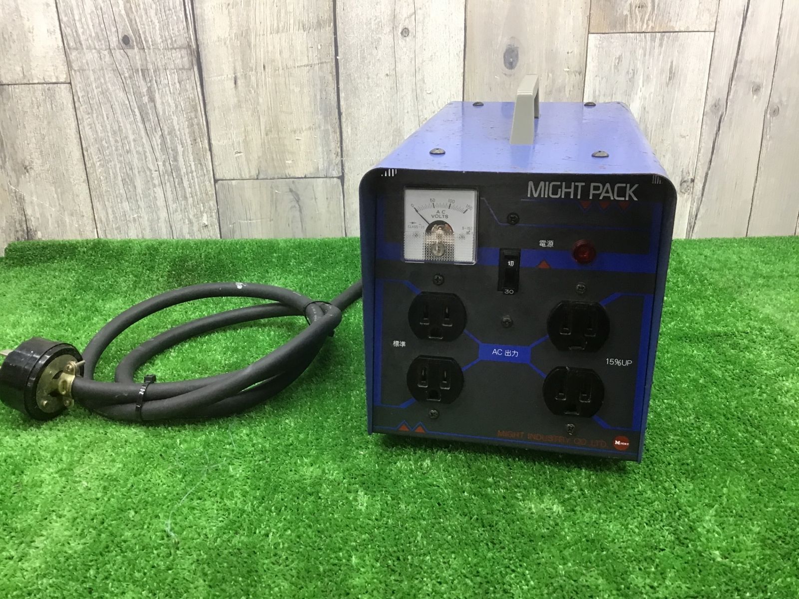 【中古動作品】 マイト工業 変圧器(ダウントランス) 200V仕様 MD3000 トランサ ♪アクトツール富山店♪窓