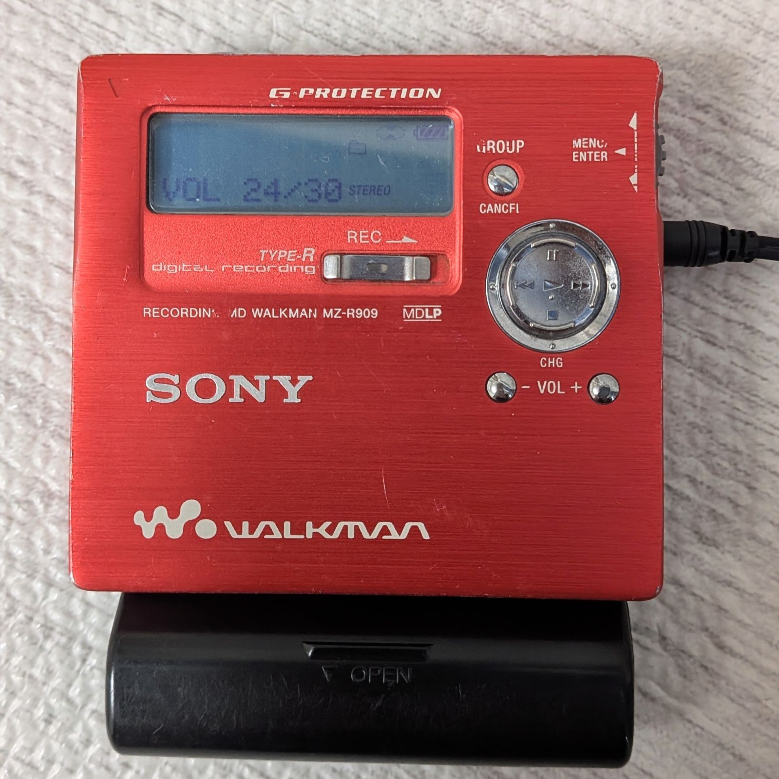 SONY ソニー MZ-R909 MDプレイヤー ジャンク品 レッド 通電確認済 本体