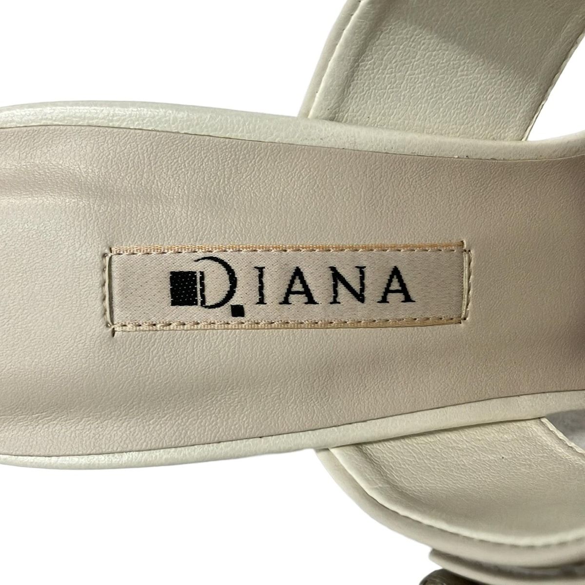 DIANA(ダイアナ) ミュール L レディース美品 - 白 ビジュー レザー