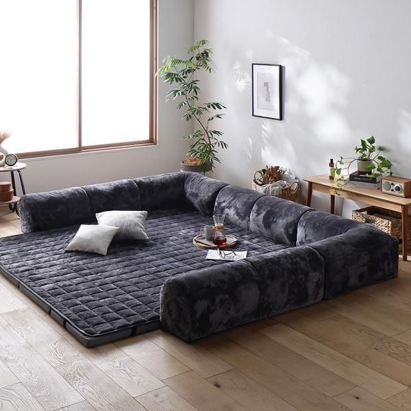 チャコールグレー