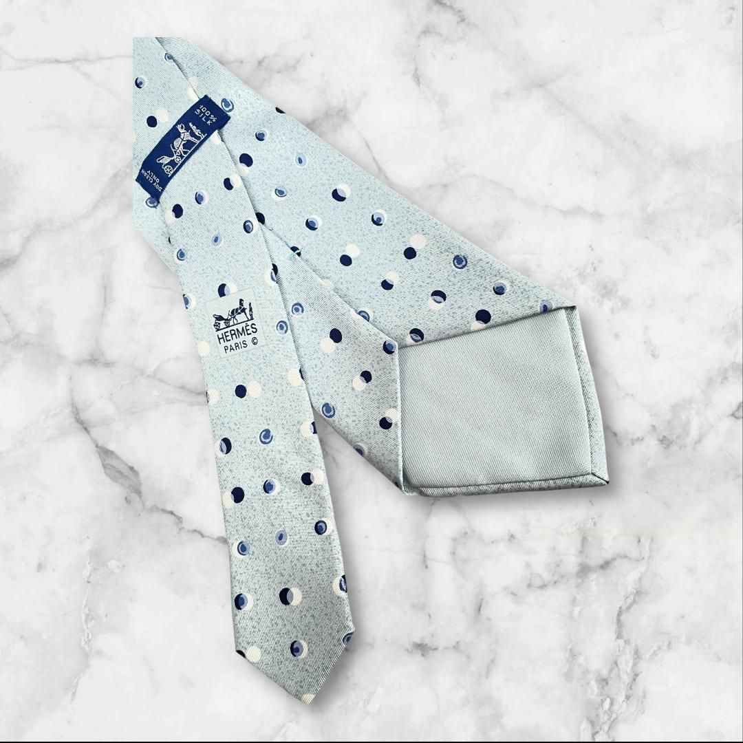 HERMES ネクタイ 水色 ドット 100%シルク - メルカリ