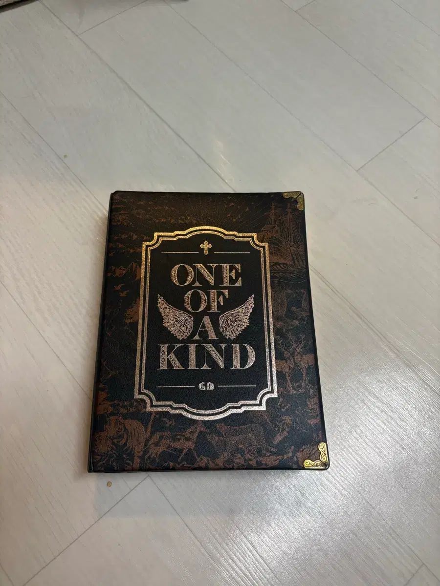 G-DRAGON（ジードラゴン） ONE OF A KIND サイン入り BRONN 韓国通販