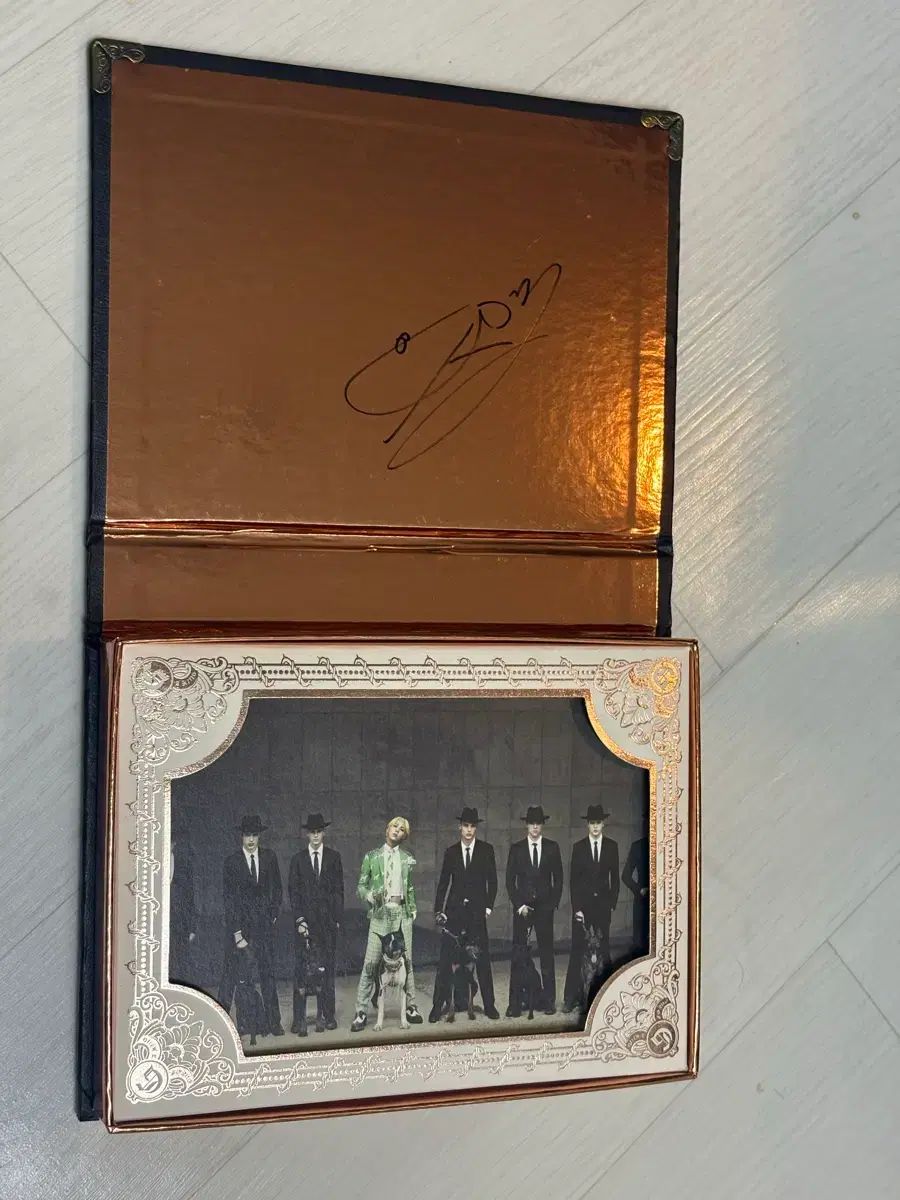 G-DRAGON（ジードラゴン） ONE OF A KIND サイン入り BRONN 韓国通販