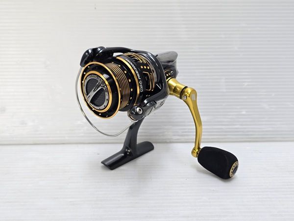 フィッシング 【品】 アブガルシア AbuGarcia スピニングリール レボ