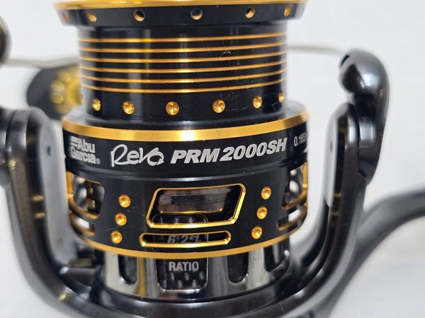 フィッシング 【品】 アブガルシア AbuGarcia スピニングリール レボ