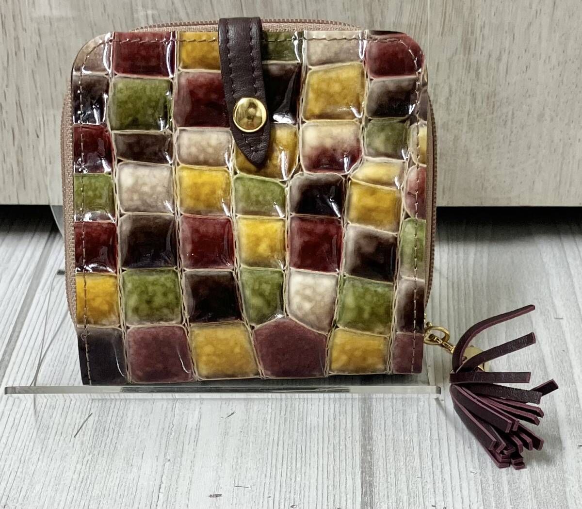 ATAO アタオ 二つ折り財布 マルチカラー - メルカリ