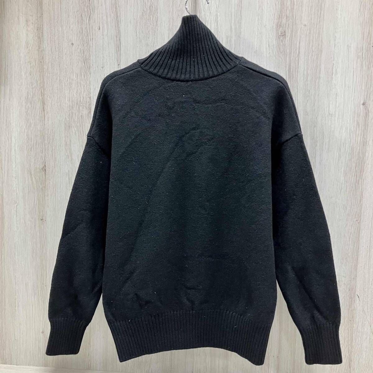 AMI Alexandre Mattiussi ／ニット/ハートロゴ タートルネックセーター