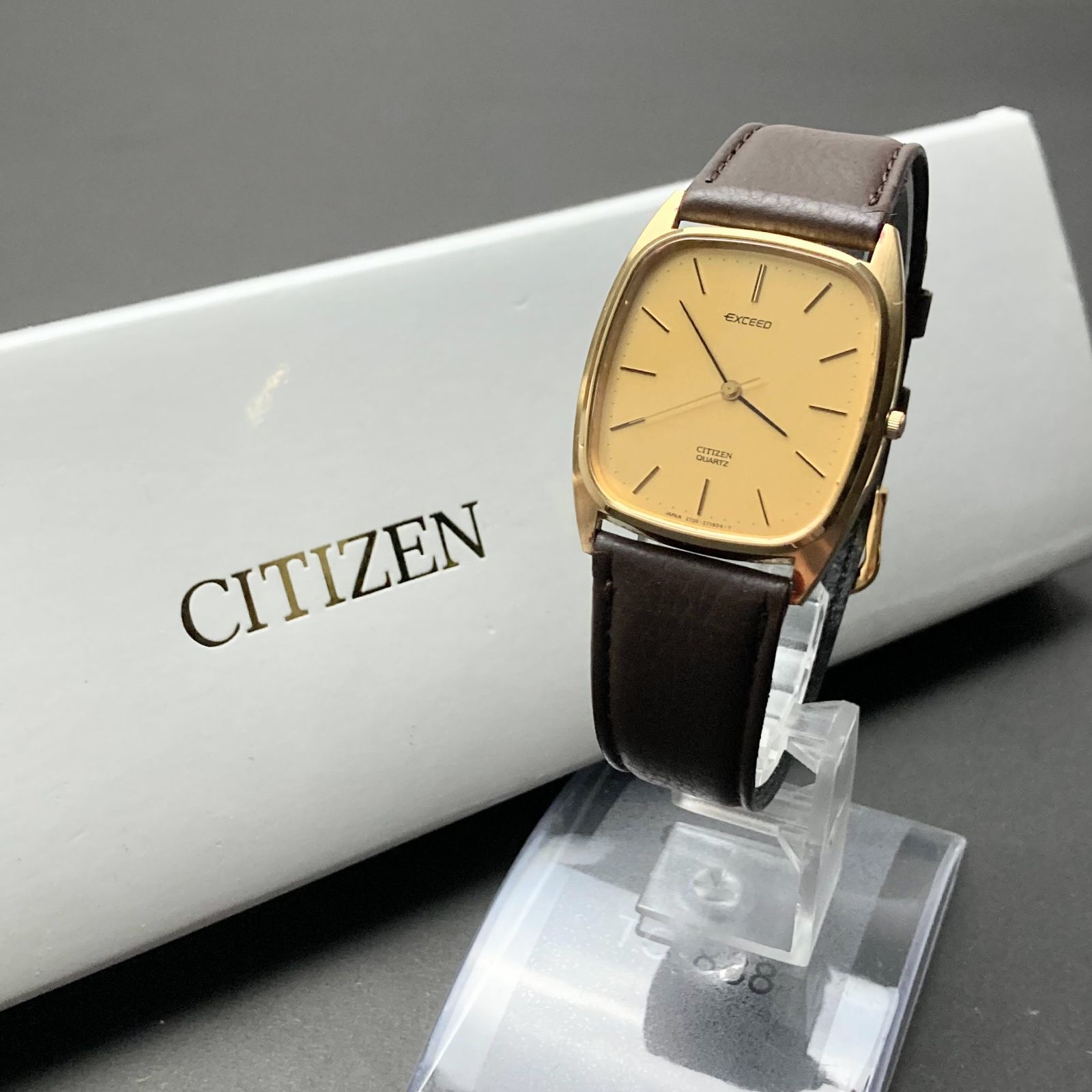 稼働品 CITIZEN EXCEED スクエア メンズ 時計 ゴールド クォーツ