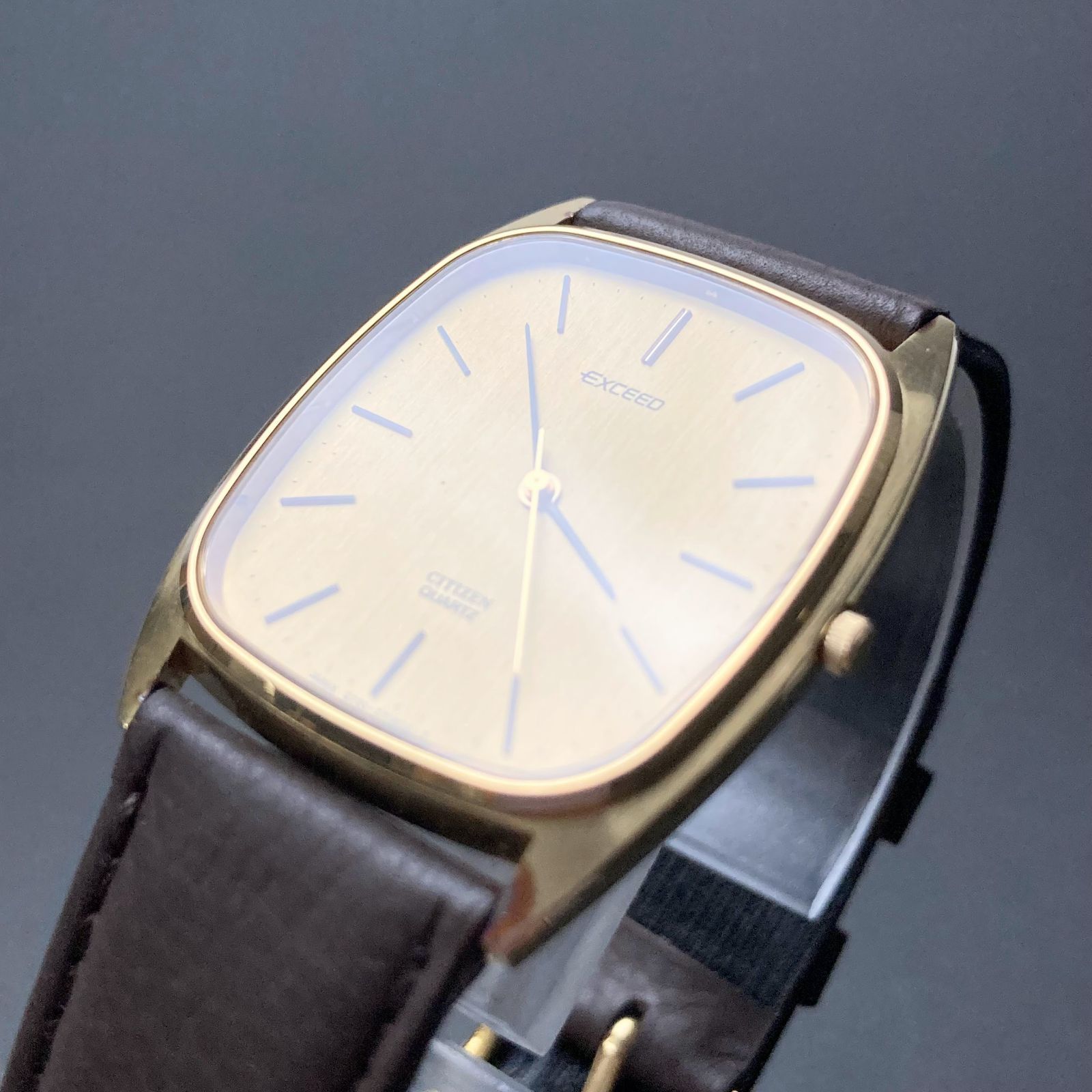 稼働品 CITIZEN EXCEED スクエア メンズ 時計 ゴールド クォーツ