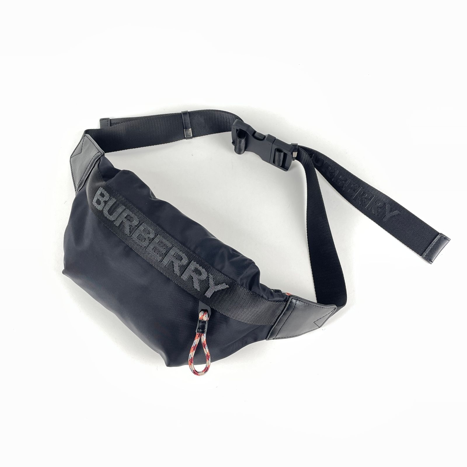 BURBERRY LONDON バーバリーロンドン ロゴテープ ナイロンボディ