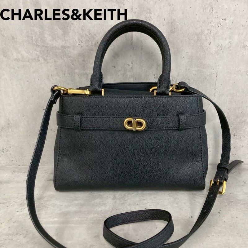 CHARLES&KEITH チャールズアンドキース オブリエル メタリック 