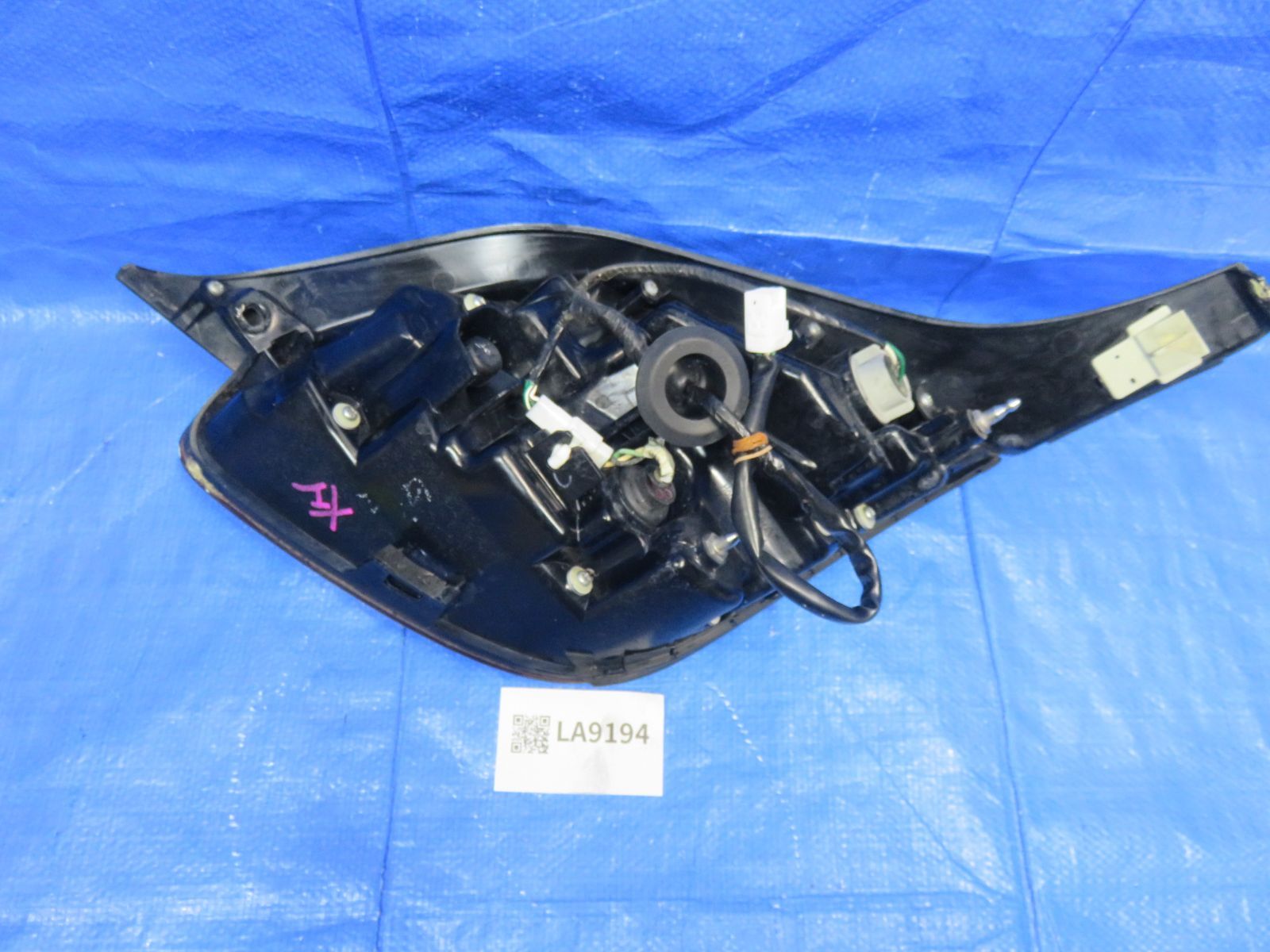 LA9194* 点灯OK レクサス SC430 UZZ40/後期 (左) テールライト