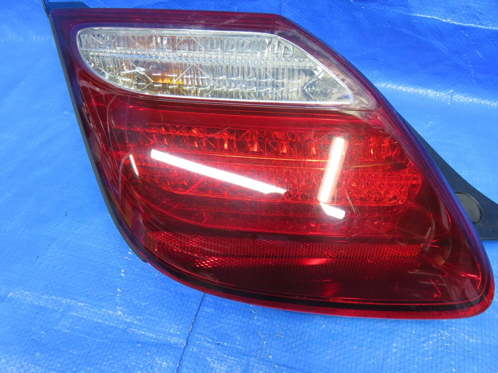 LA9194* 点灯OK レクサス SC430 UZZ40/後期 (左) テールライト