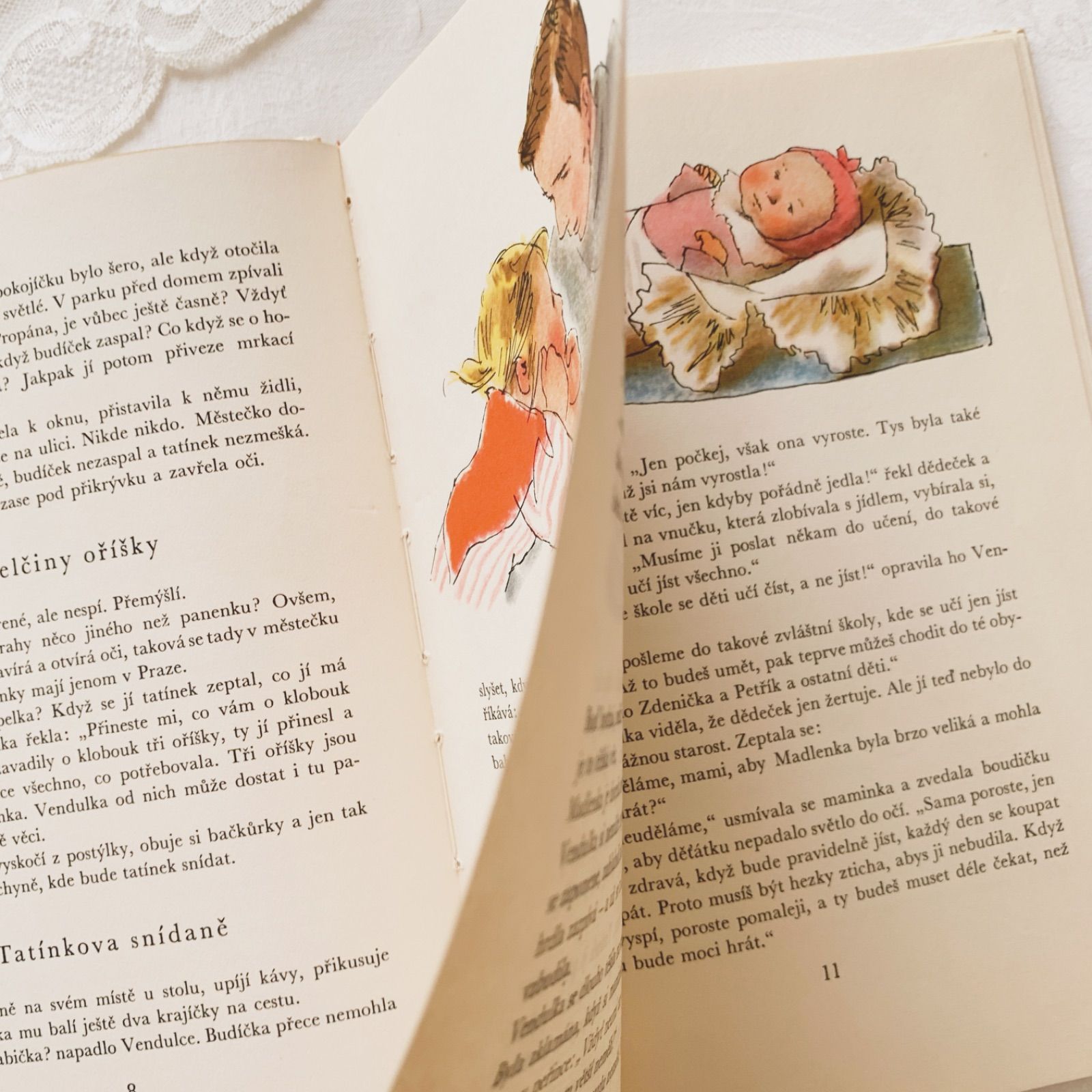 1960年 ビンテージ チェコ児童書 Vendulčinyヴェンドゥルカの木の実