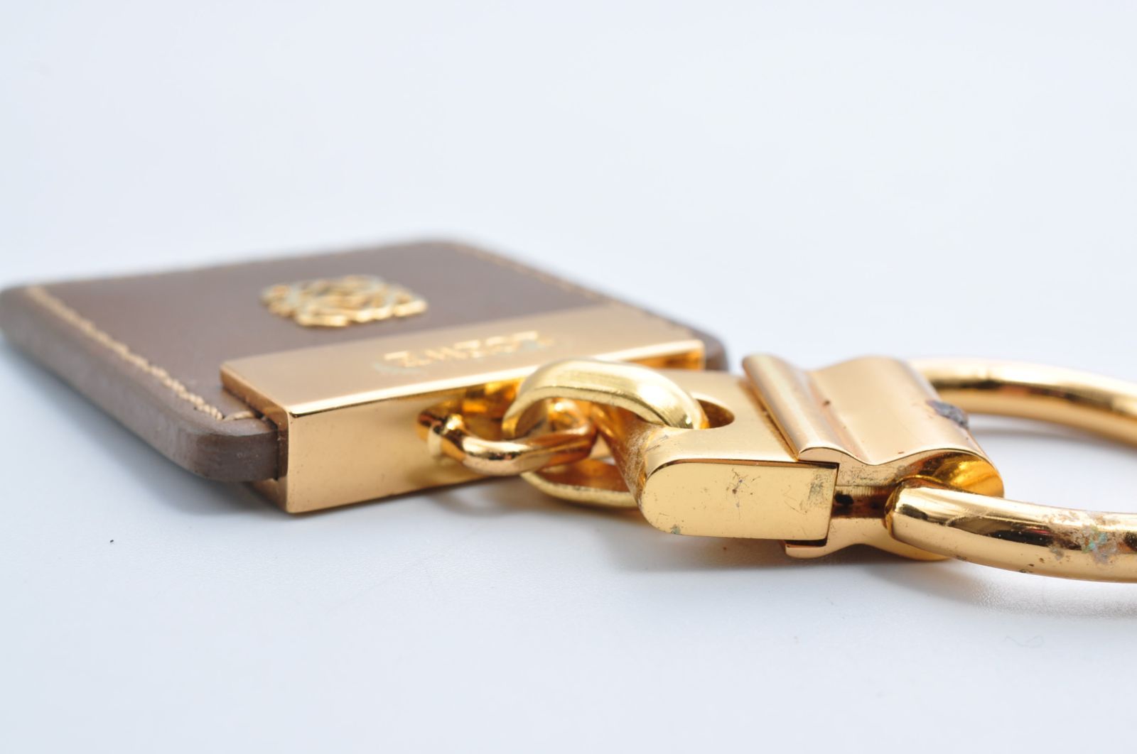 LOEWE ロエベ アナグラム レザー キーチャーム ロゴチャーム