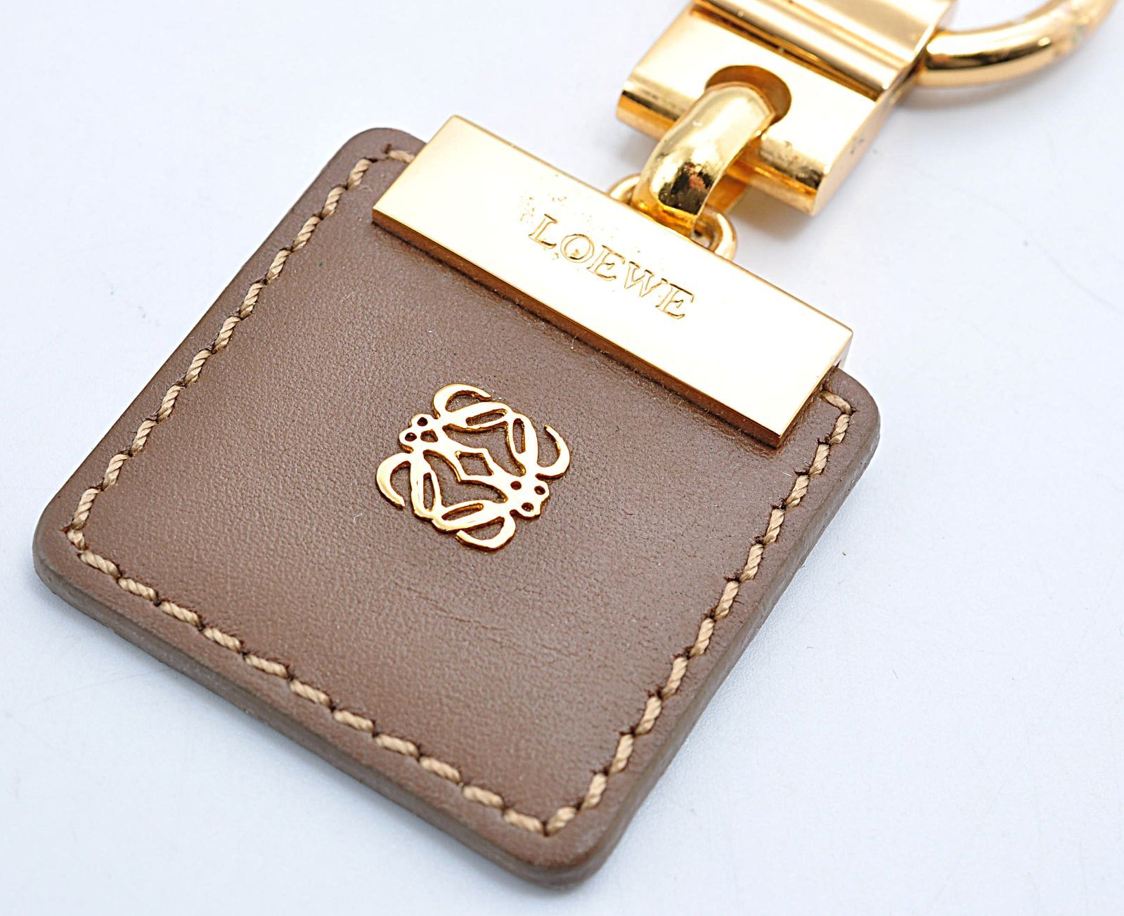 LOEWE ロエベ アナグラム レザー キーチャーム ロゴチャーム