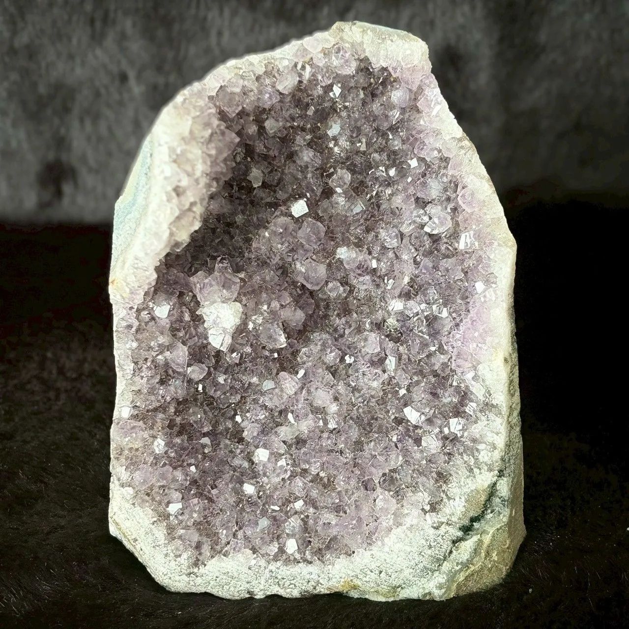 アメジストクラスター 天然石 存在感たっぷりアメジスト622g】大粒結晶 ウルグアイ産 アメジスト