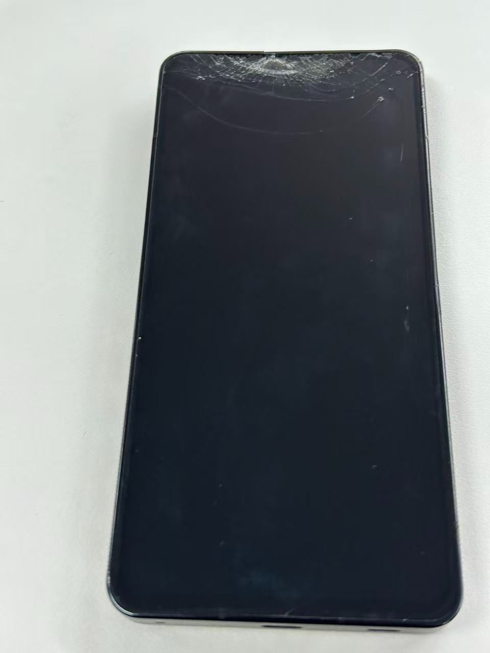 ジャンク品】Leitz phone 3 Review 【公式通販】