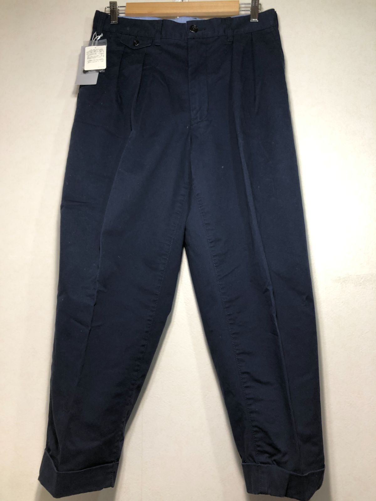 512042 未使用 BEAMS PLUS 2プリーツ チノ トラウザーズ M ネイビー